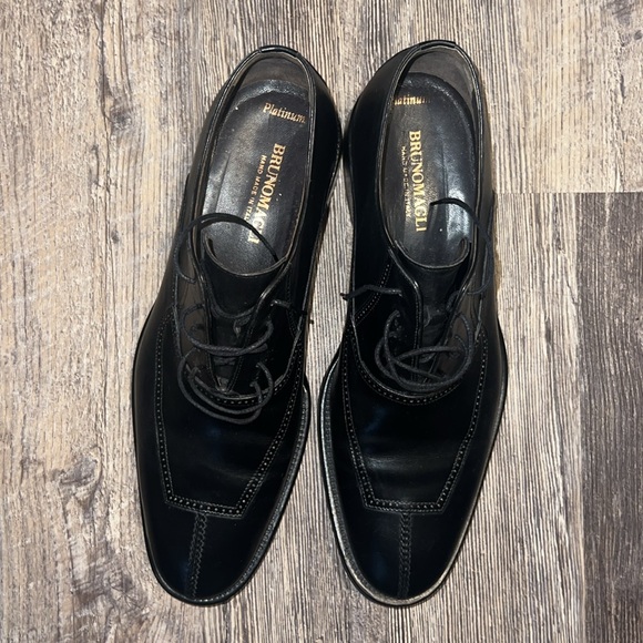 Bruno Magli Shoes - Picture 2 of 9